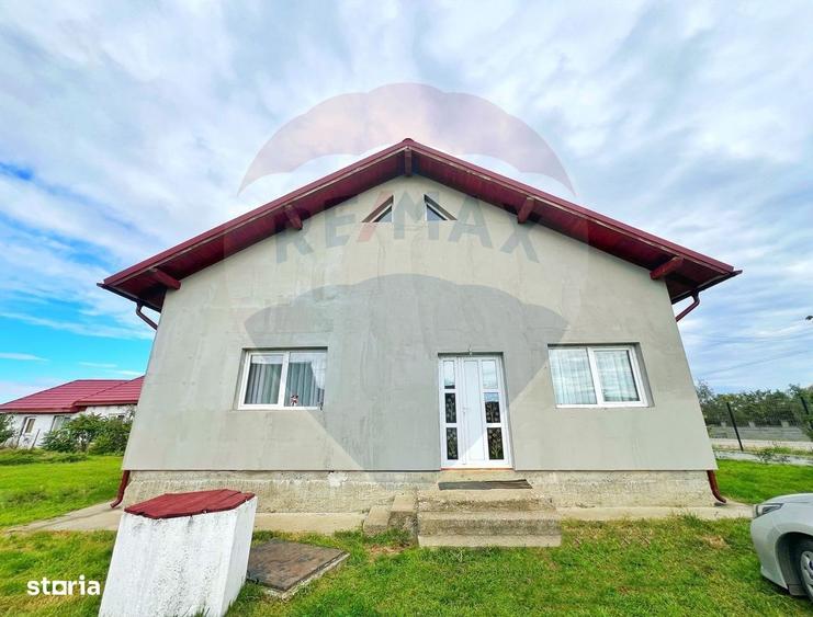 Casă cu 2 camere cu Teren 970 Mp în Sălsig