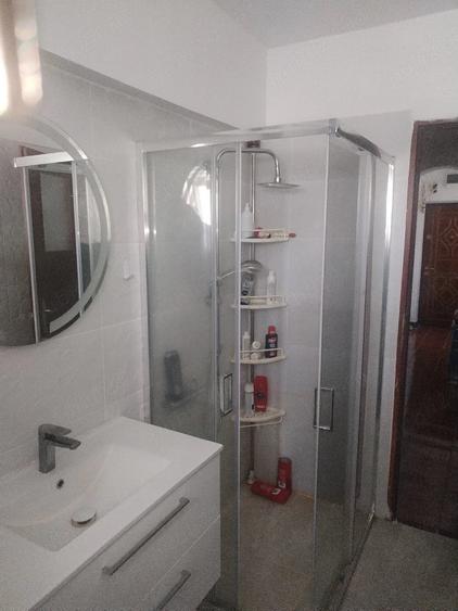 Apartament cu 3 camere decomandat în Aurel Vlaicu