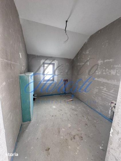 Casă cu 4 camere cu Teren 1032 Mp în Feleacu