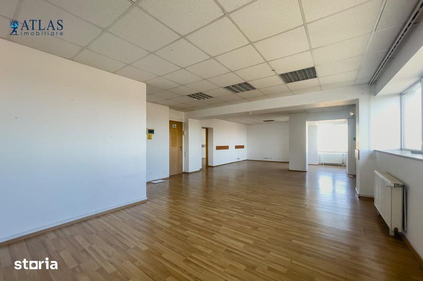 Spațiu comercial, de 100 mp, în Centrul Civic