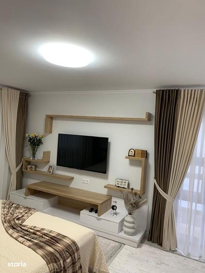 Casă cu 4 camere cu Teren 550 Mp în Central