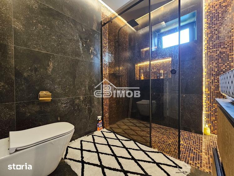Casă cu 4 camere decomandat cu Teren 1201 Mp în Ulmi
