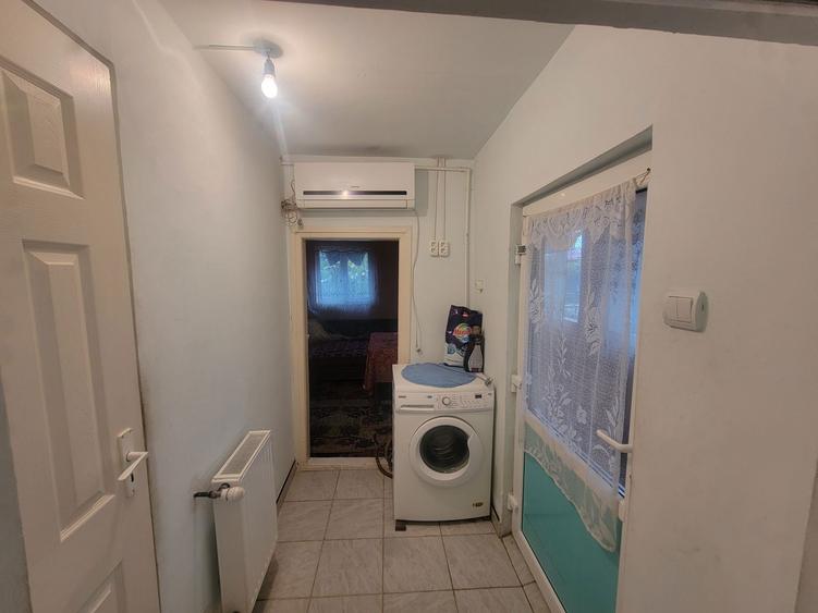 Casa batraneasca renovata, centrala termica,Comuna Dumbrava, Prahova 45 500 875 /m2 - 1