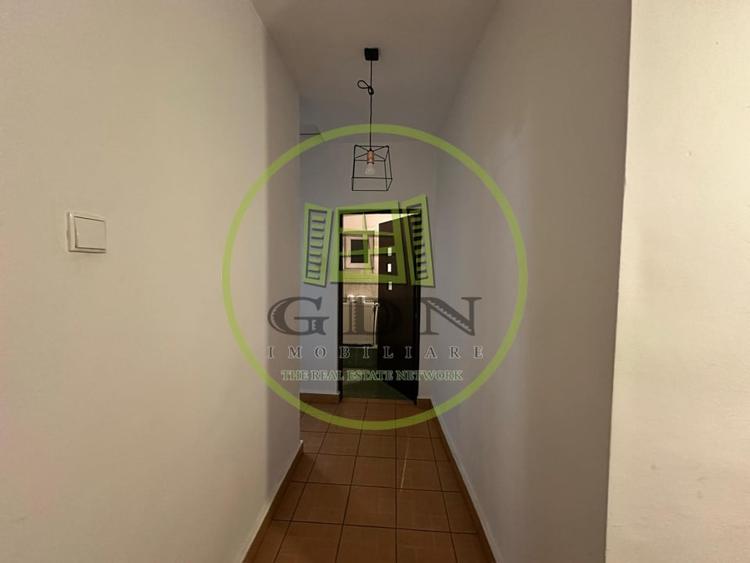 Casă individuală cu 3 camere cu Canalizare în Central