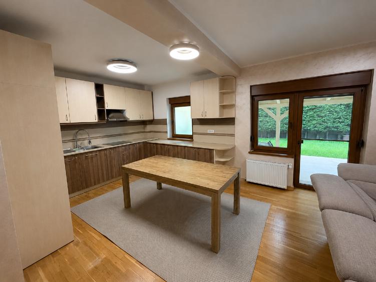 Duplex cu 4 camere cu Teren 300 Mp în Dumbrăvița