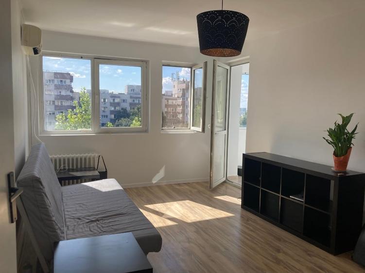 Apartament cu 2 camere semidecomandat, mobilat în Gorjului