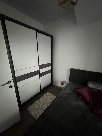 Apartament cu 3 camere decomandat în Florești