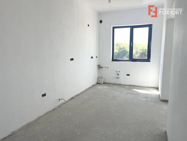 Casă cu 4 camere cu Teren 333 Mp în Urseni