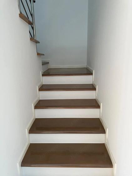 Casă cu 4 camere cu Teren 375 Mp în Central