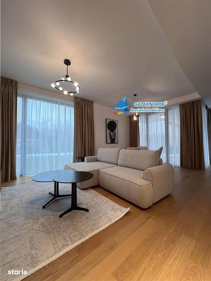 Apartament cu 4 camere, mobilat în Central