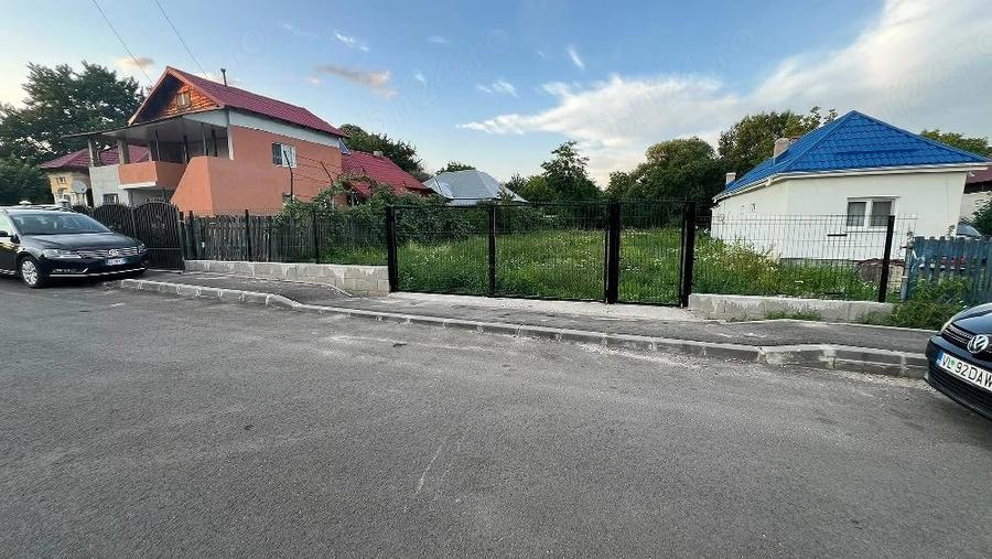 Teren de 2144 mp, în Central