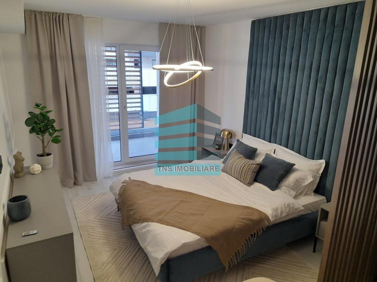 Apartament cu 4 camere decomandat în Titan