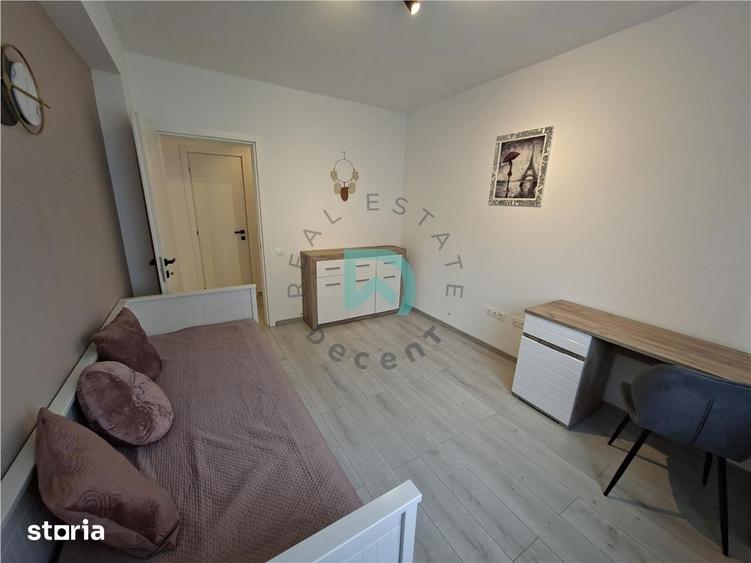 Apartament cu 3 camere decomandat, mobilat în Tractorul