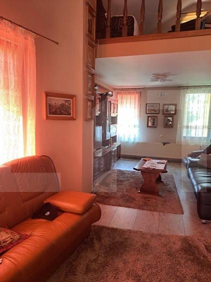 Casă individuală cu 5 camere cu Canalizare în Central