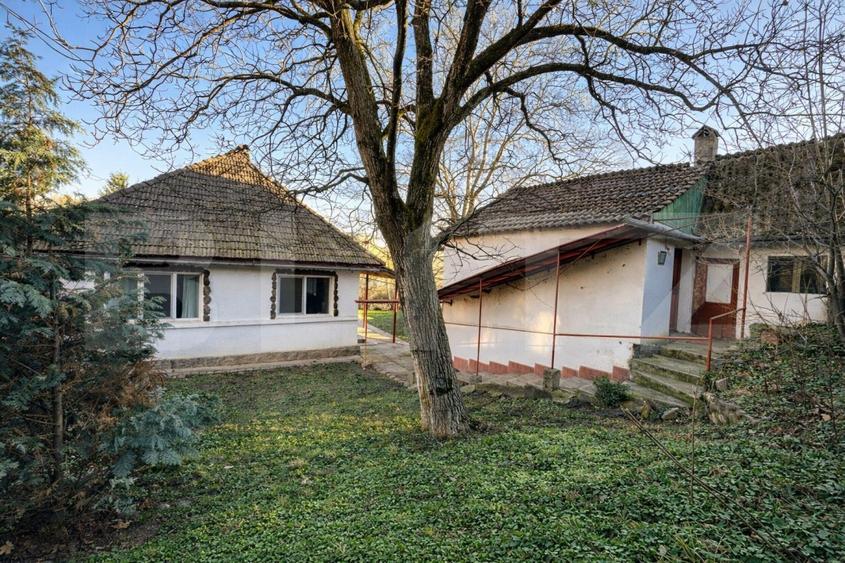 Casă individuală cu 3 camere cu Garaj în Reghin