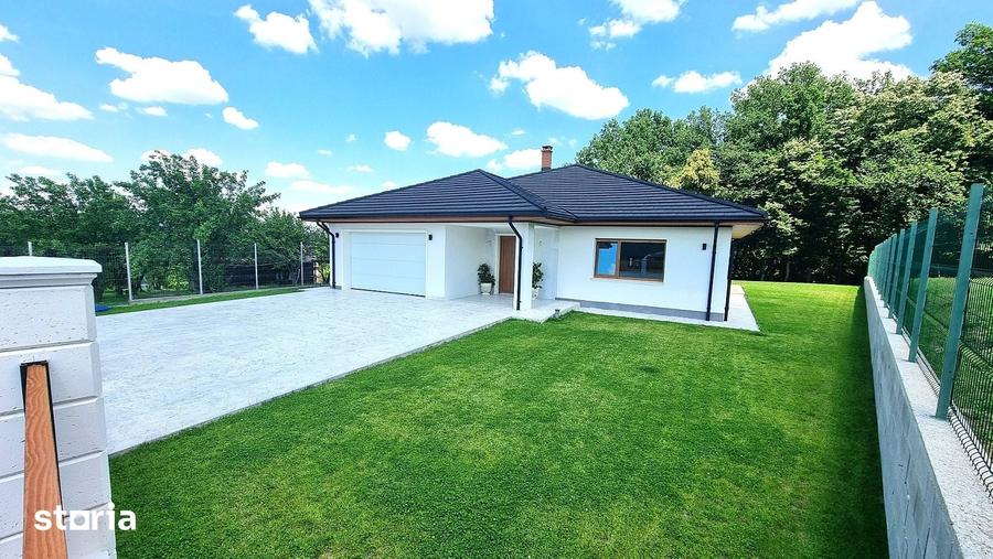 Casă cu 4 camere cu Teren 1000 Mp în Bârnova