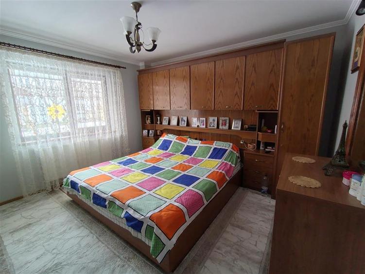 Casă individuală cu 4 camere cu Garaj în Tișăuți