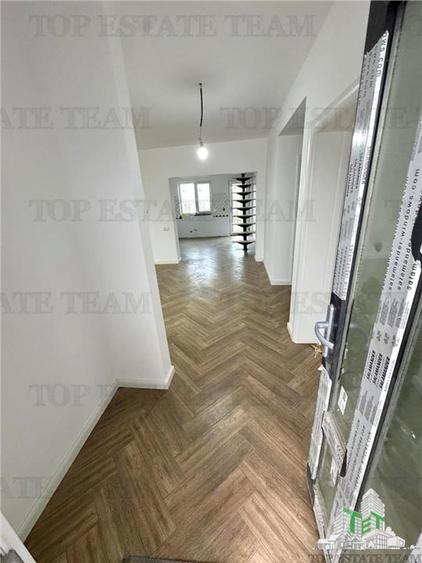 Casă individuală cu 4 camere cu Canalizare în Central