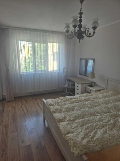 Apartament cu 2 camere decomandat în Berceni