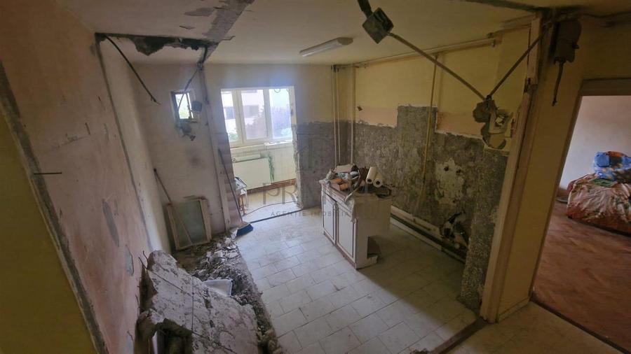 SOARELUI - 2 CAMERE - LIFT - ETAJUL 2 - DECOMANDAT - CENTRALA PROPRIE - 6