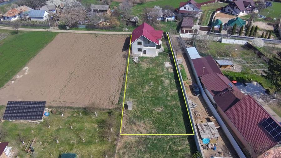 Casă individuală cu 4 camere cu Teren 953 Mp în Gura Văii