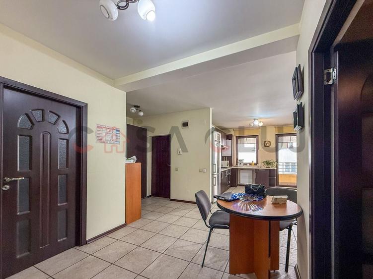 Apartament cu 3 camere semidecomandat, mobilat în Andrei Mureșanu