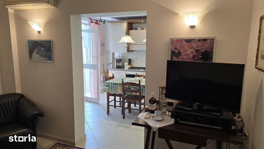 Apartament cu 4 camere în Central