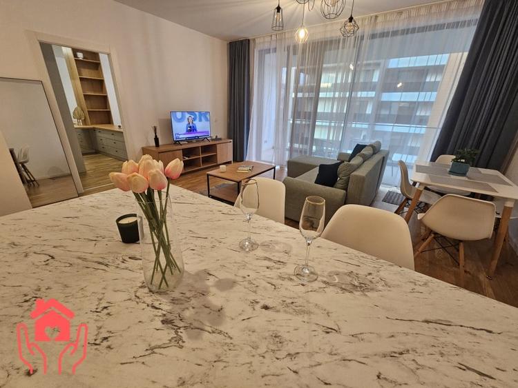 Apartament cu 2 camere semidecomandat, mobilat în Băneasa