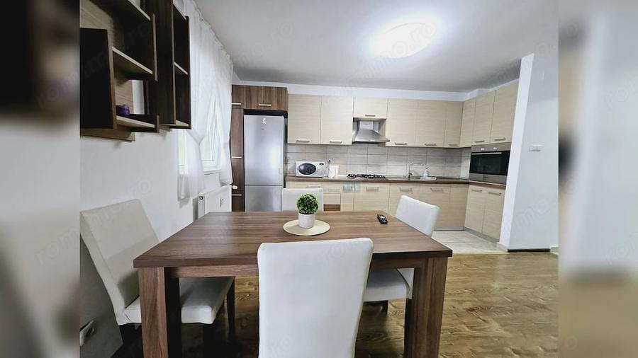 Apartament cu 3 camere semidecomandat în Nufărul