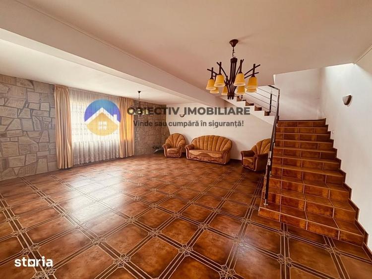 Casă cu 4 camere cu Teren 1376 Mp în Borca