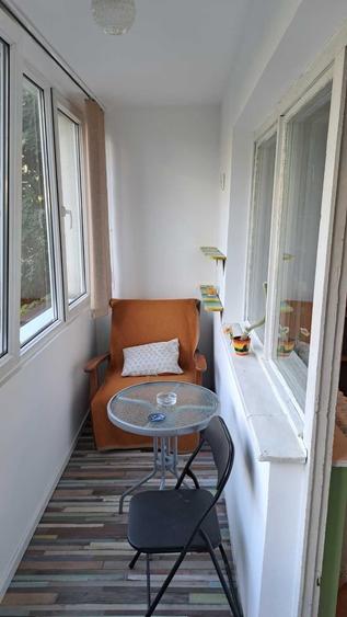 Apartament cu 3 camere semidecomandat în Dacia