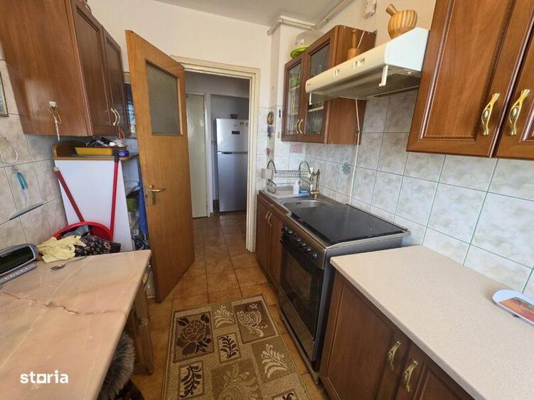Apartament cu 3 camere în Dristor