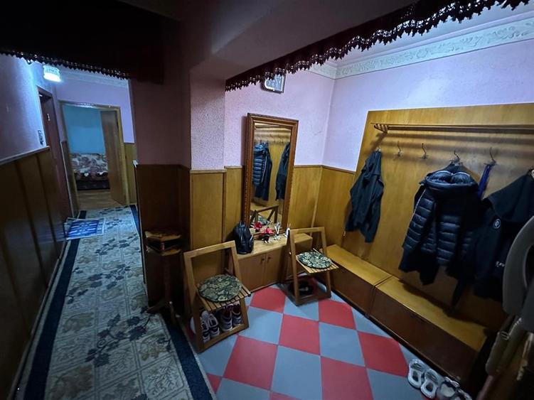 Apartament cu 3 camere decomandat în Păcurari