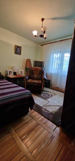 Apartament cu 4 camere decomandat în Mircea cel Bătrân