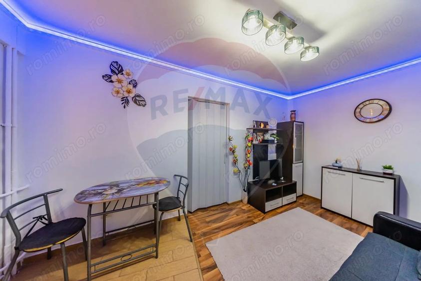Apartament cu 2 camere semidecomandat, mobilat în Intim
