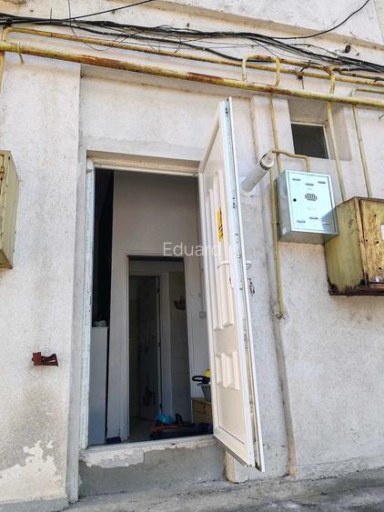 Inchiriez spatiu comercial 110 m.p. la parter bloc in zona Lidl Nicolina