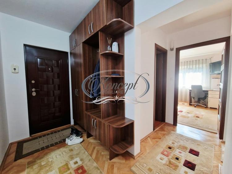 Apartament cu 3 camere decomandat, mobilat în Semicentral