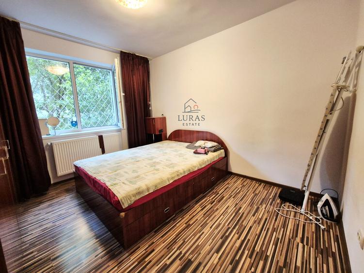 Apartament cu 4 camere semidecomandat, mobilat în Tomis III