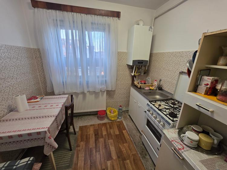 Apartament cu 2 camere decomandat în Mărăști