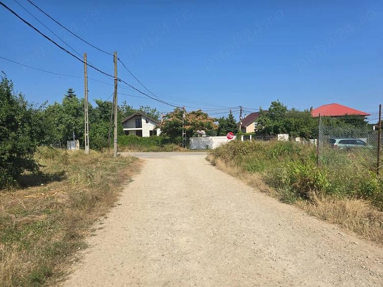 Teren de 770 mp, în Lazu