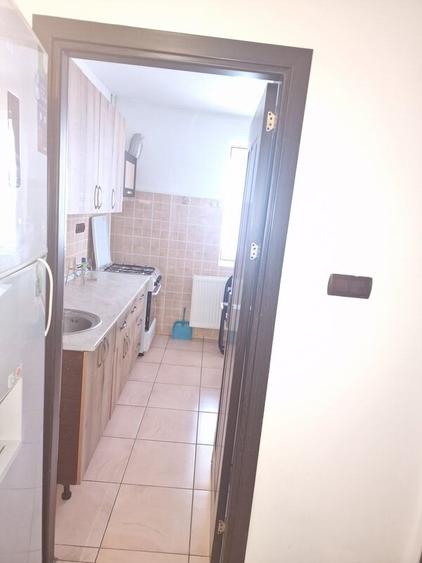 Apartament cu 2 camere semidecomandat în 1 Mai