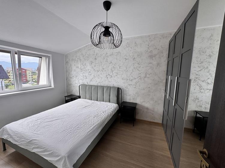 Apartament cu 2 camere semidecomandat în Sânpetru