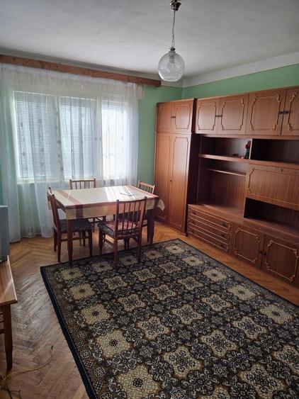 Casă individuală cu 6 camere cu Garaj în Bran