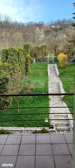 Casă cu 4 camere cu Canalizare în Grigorescu