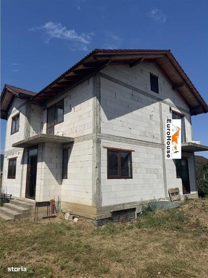 Casă cu 4 camere în Ampoi 3