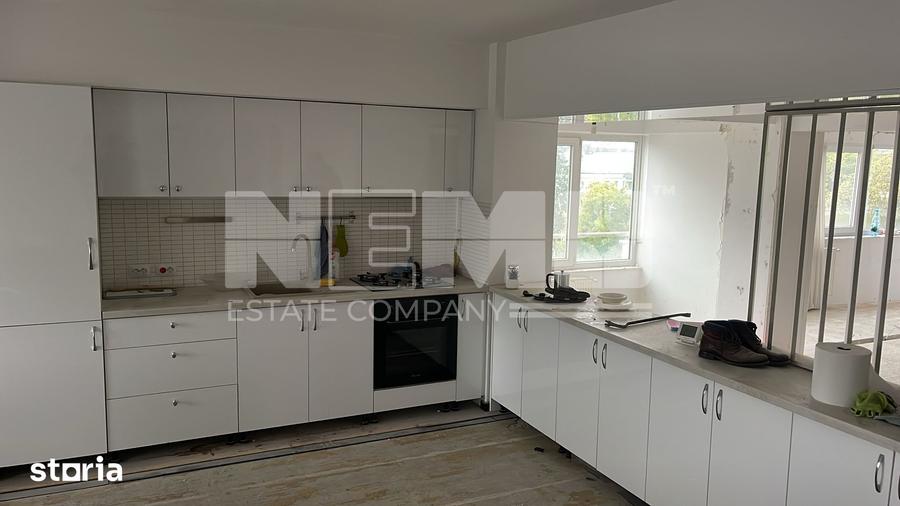 Apartament cu 6 camere în Policlinica