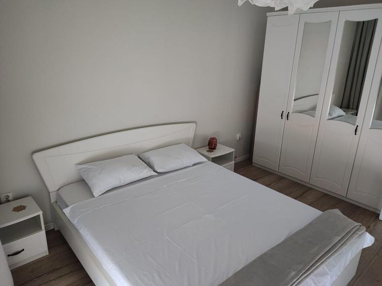 Apartament cu 2 camere decomandat în Tomis Plus