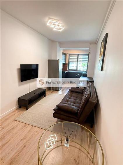 Apartament cu 2 camere semidecomandat, mobilat în Pipera