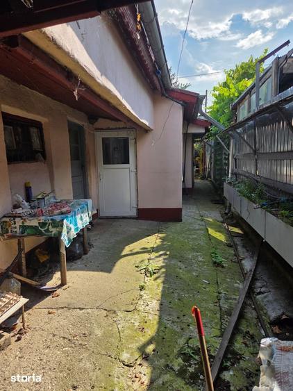 Casă cu 3 camere cu Teren 193 Mp în Străulești