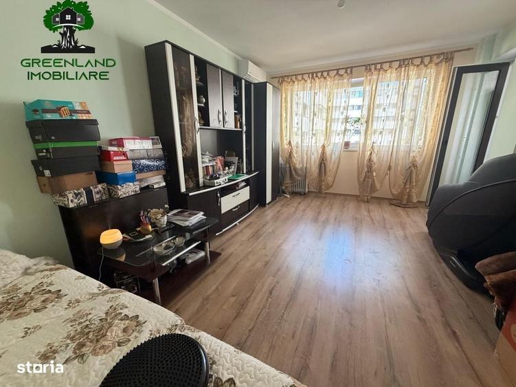 Apartament cu 2 camere decomandat în Nicolina